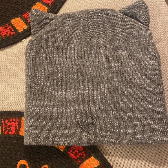Girls hat - Picture 2 of 3